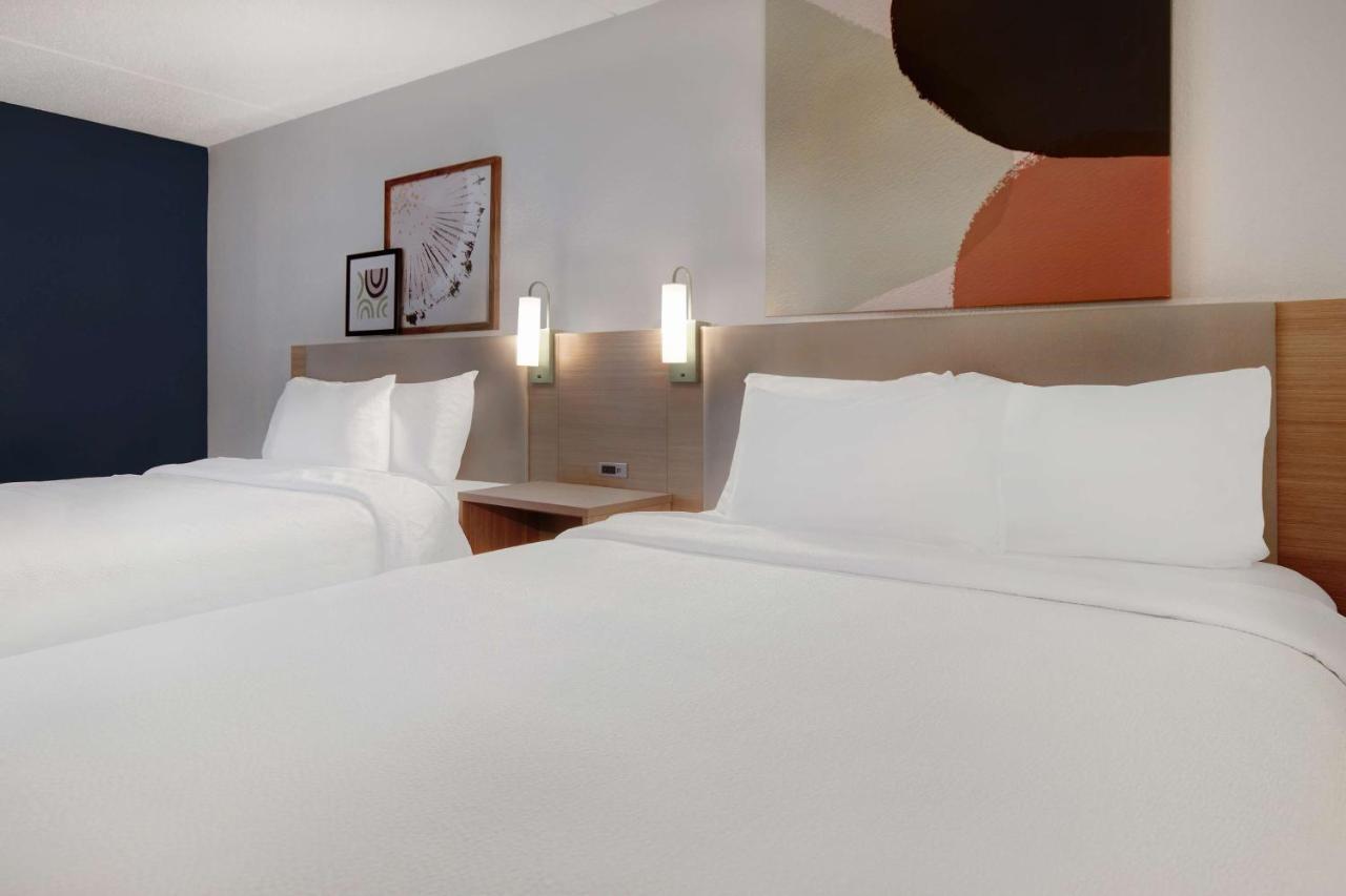 Spark By Hilton Rochester University Area Εξωτερικό φωτογραφία