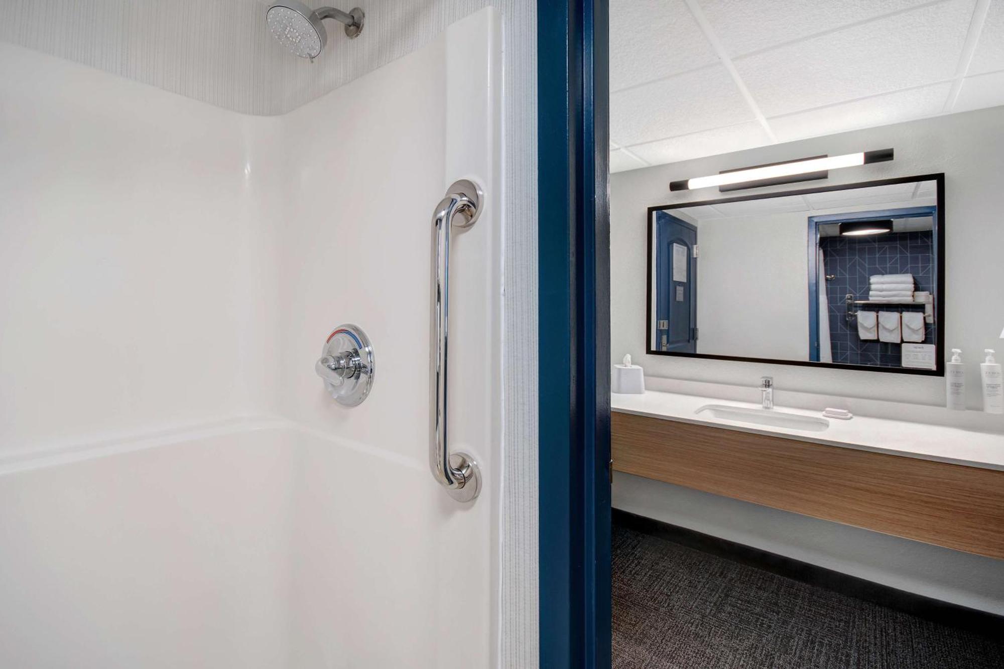 Spark By Hilton Rochester University Area Εξωτερικό φωτογραφία